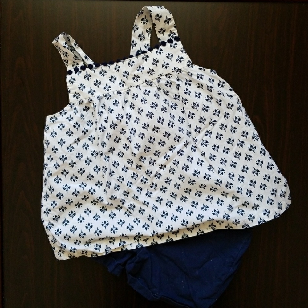 Pom pom detail top and shorts